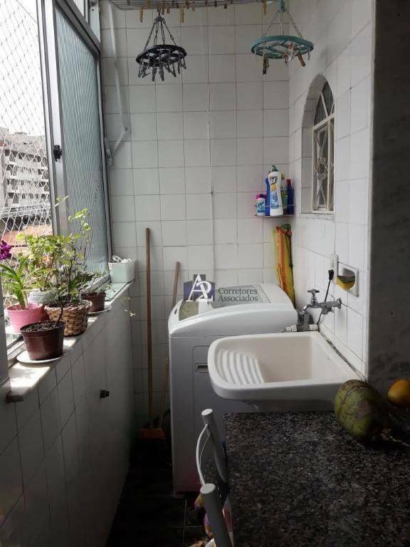 Apartamento à venda com 2 quartos, 62m² - Foto 15