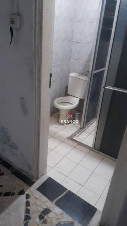 Chácara à venda com 3 quartos, 168m² - Foto 13