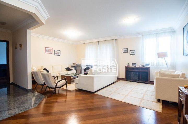 Apartamento à venda com 3 quartos, 256m² - Foto 9