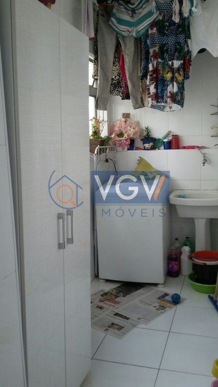 Apartamento à venda com 2 quartos, 65m² - Foto 7