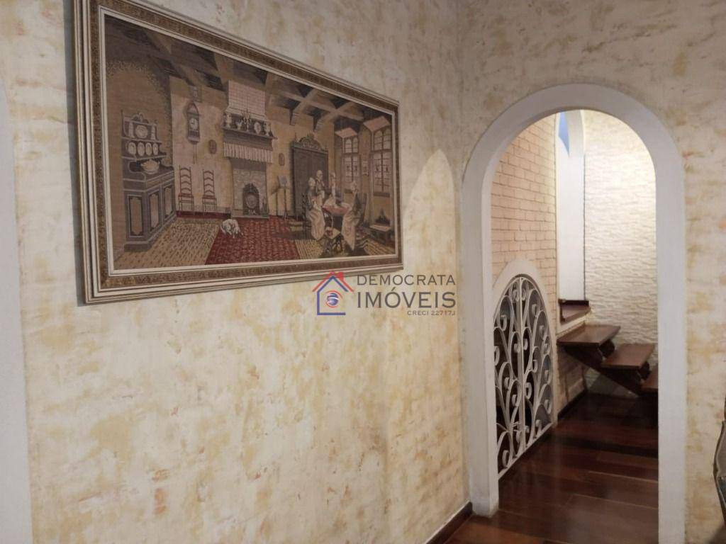 Sobrado à venda com 4 quartos, 301m² - Foto 6