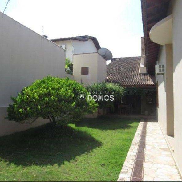 Casa à venda com 3 quartos, 362m² - Foto 20