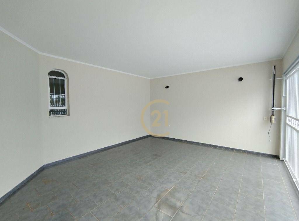 Casa à venda com 4 quartos, 260m² - Foto 7