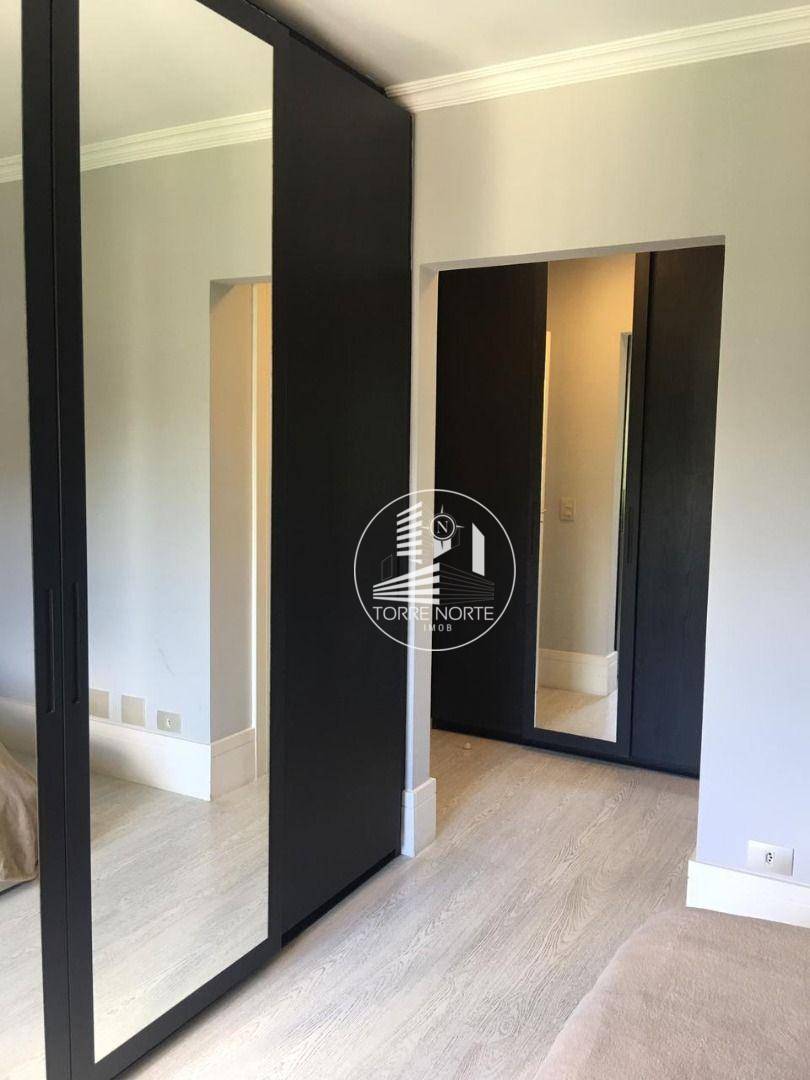 Apartamento à venda com 4 quartos, 200m² - Foto 18