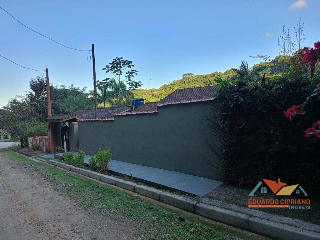 Casa de Condomínio à venda com 3 quartos, 186m² - Foto 29