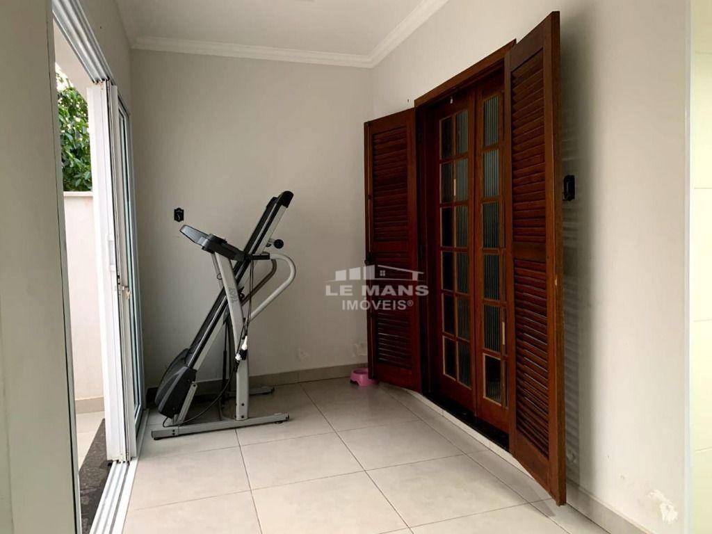 Casa à venda com 4 quartos, 230m² - Foto 25