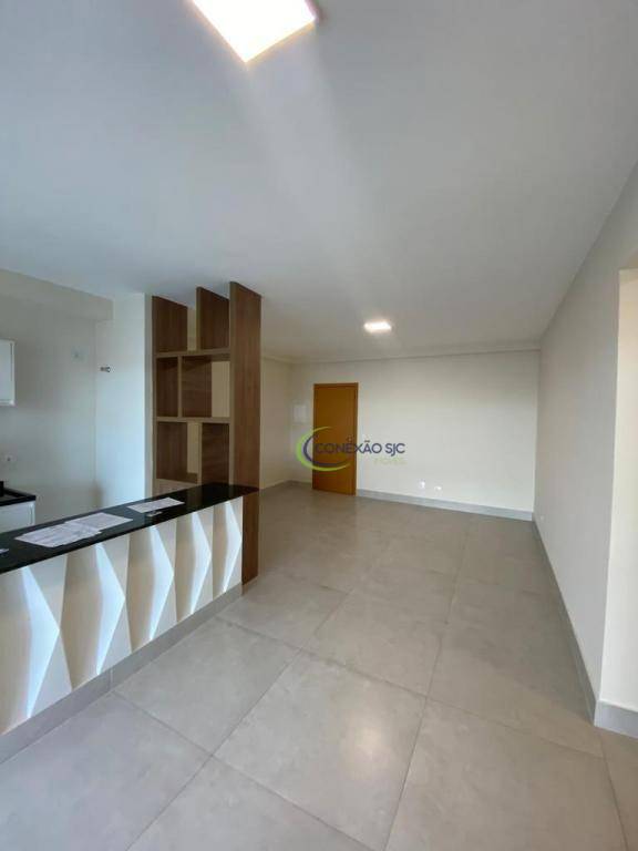 Apartamento à venda com 3 quartos, 97m² - Foto 2