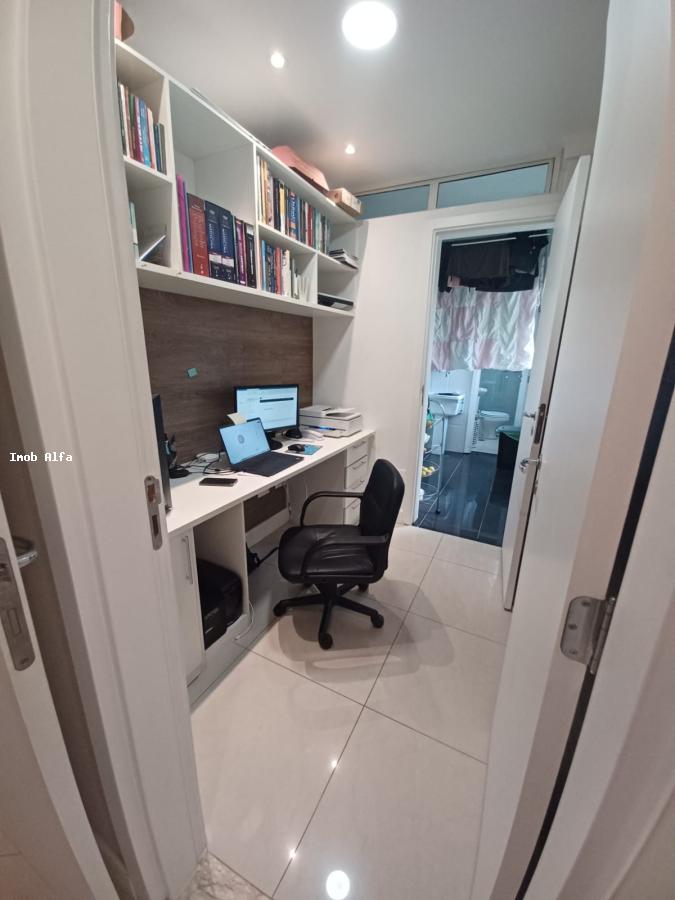 Apartamento à venda com 3 quartos, 180m² - Foto 28