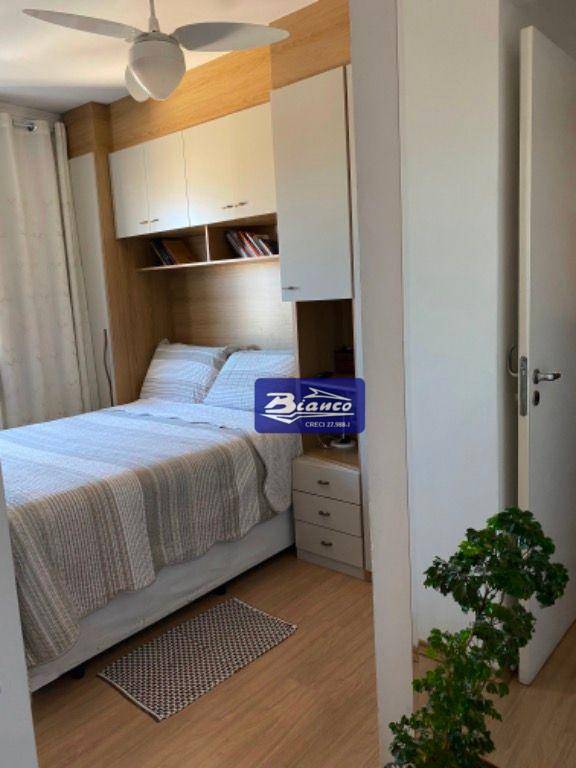 Apartamento à venda com 3 quartos, 73m² - Foto 4