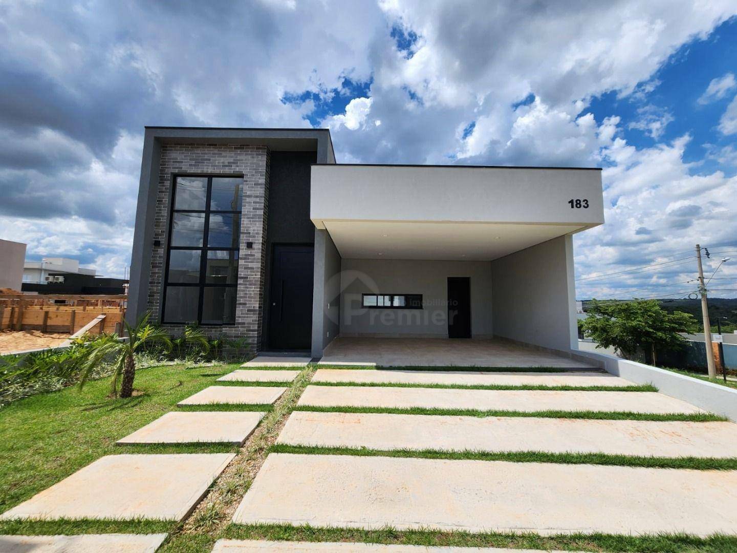 Casa de Condomínio à venda com 3 quartos, 195m² - Foto 1