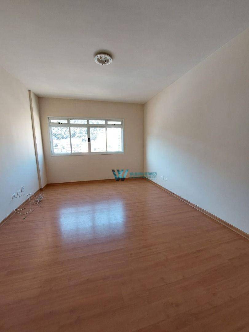 Apartamento à venda com 3 quartos, 90m² - Foto 2