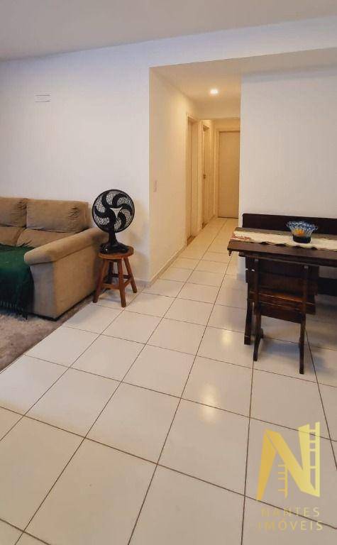 Apartamento à venda com 3 quartos, 67m² - Foto 2