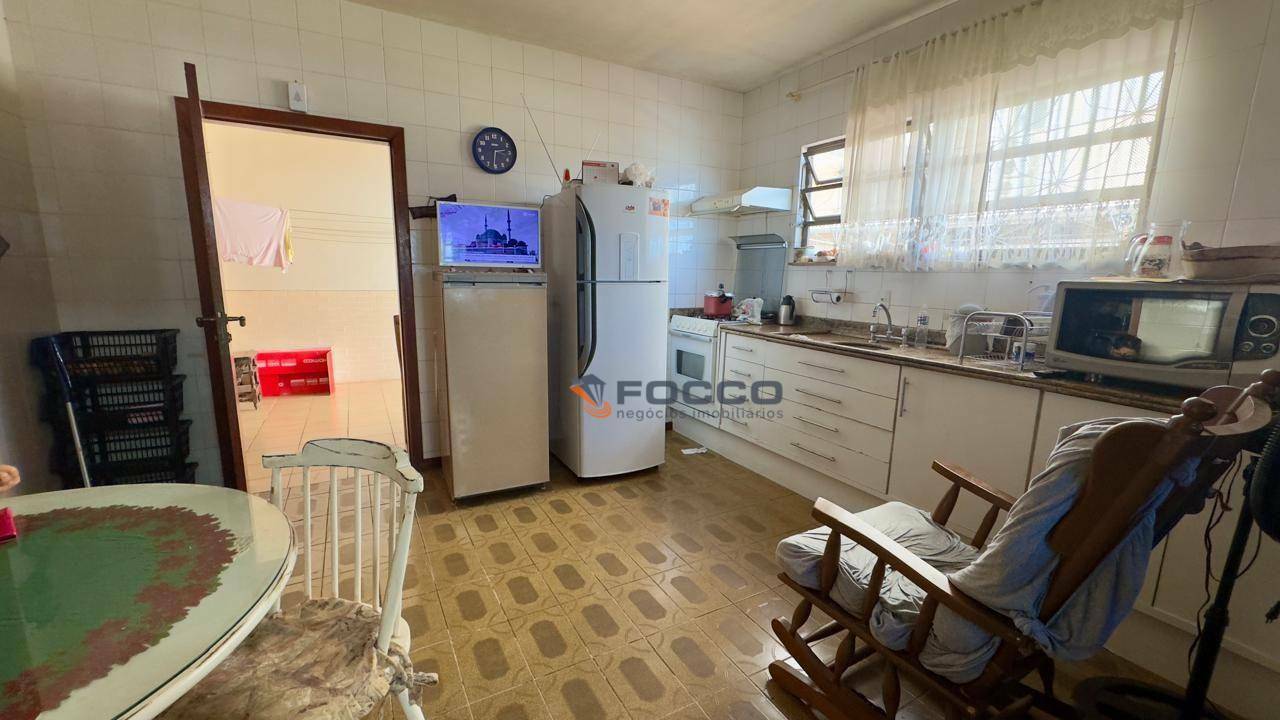 Casa à venda com 5 quartos, 320m² - Foto 19