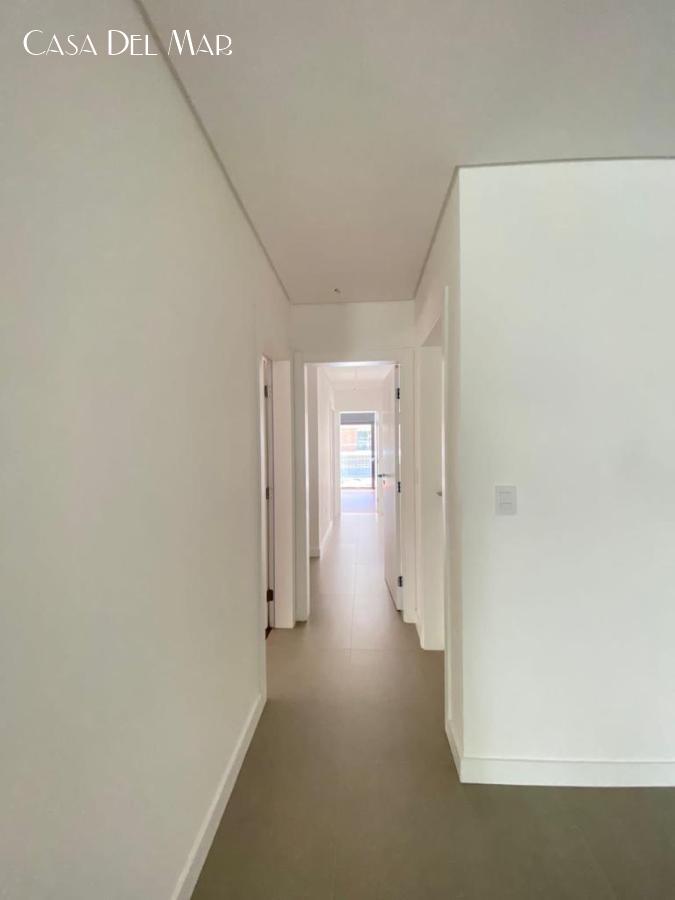 Apartamento à venda com 4 quartos, 210m² - Foto 17