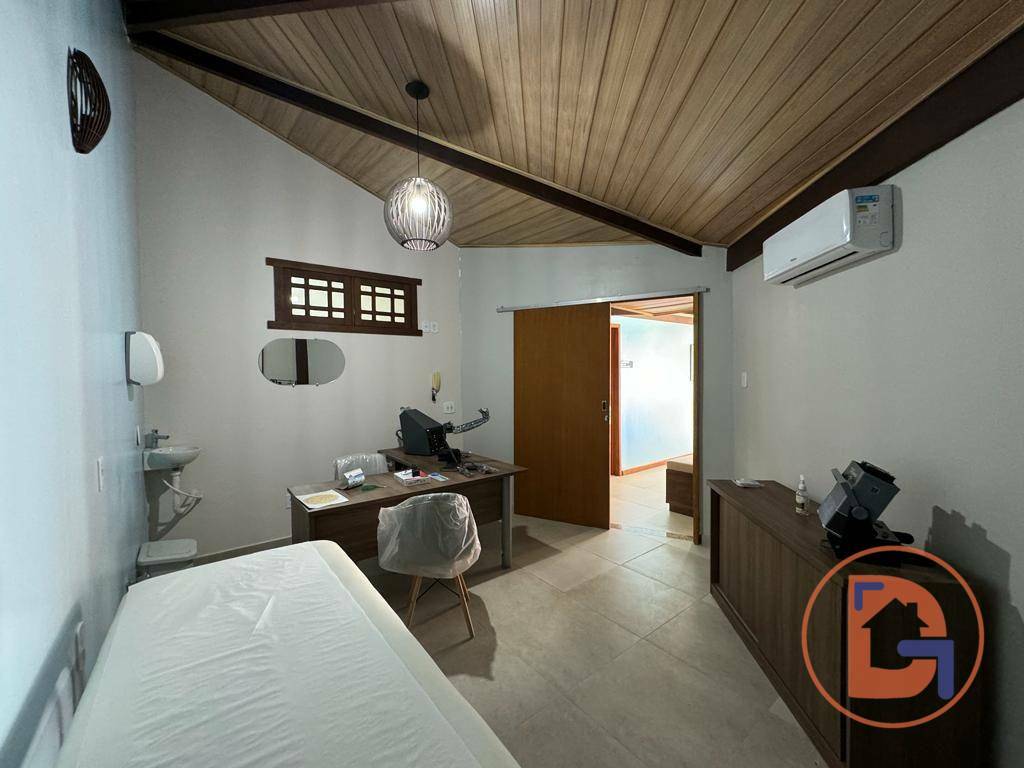 Casa à venda com 6 quartos, 294m² - Foto 33