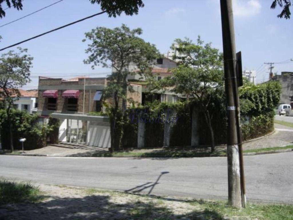 Casa para alugar com 4 quartos, 358m² - Foto 9