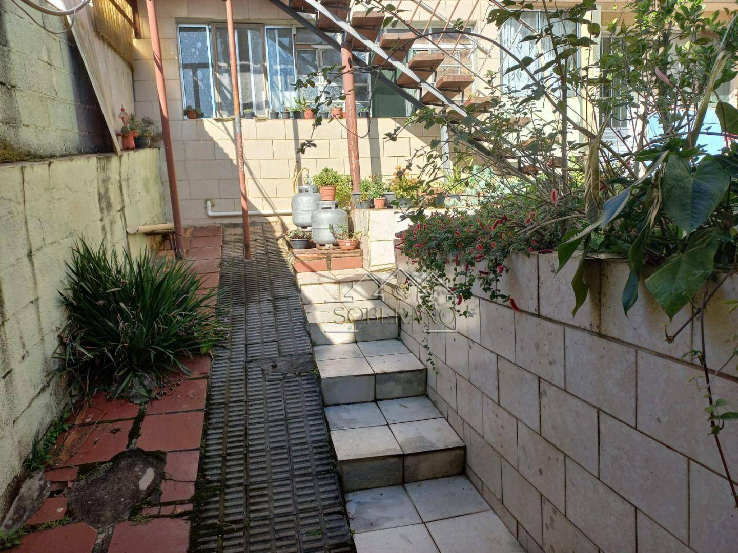 Casa à venda com 4 quartos, 100m² - Foto 26