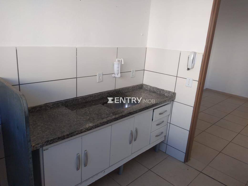 Apartamento à venda com 2 quartos, 45m² - Foto 4