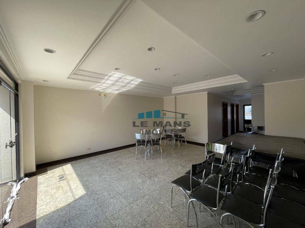 Apartamento à venda com 3 quartos, 123m² - Foto 12