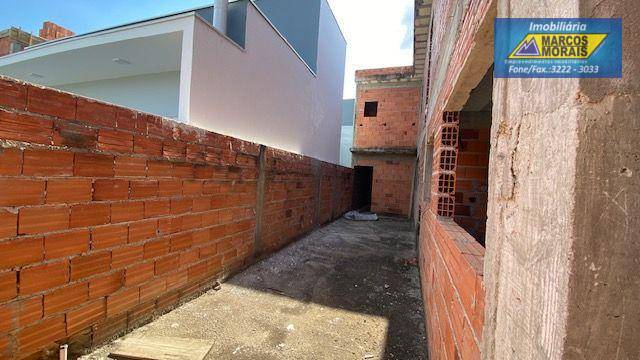 Casa de Condomínio à venda com 3 quartos, 273m² - Foto 10