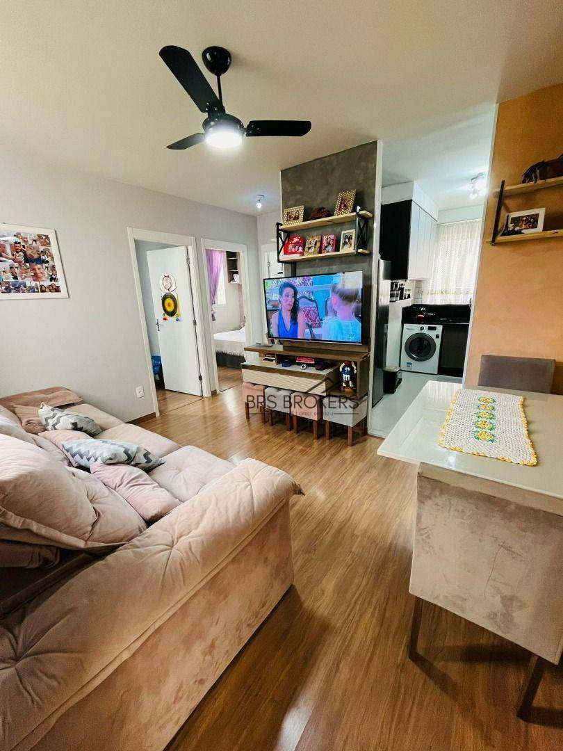 Apartamento à venda com 2 quartos, 44m² - Foto 3