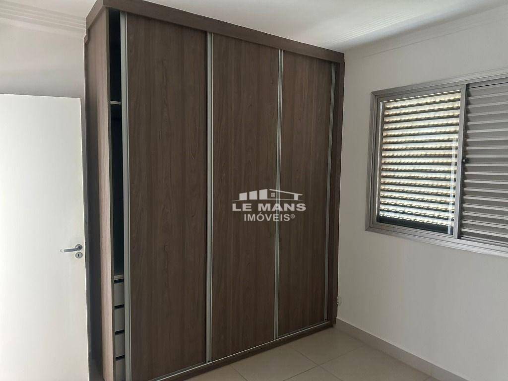 Apartamento à venda com 2 quartos, 77m² - Foto 10