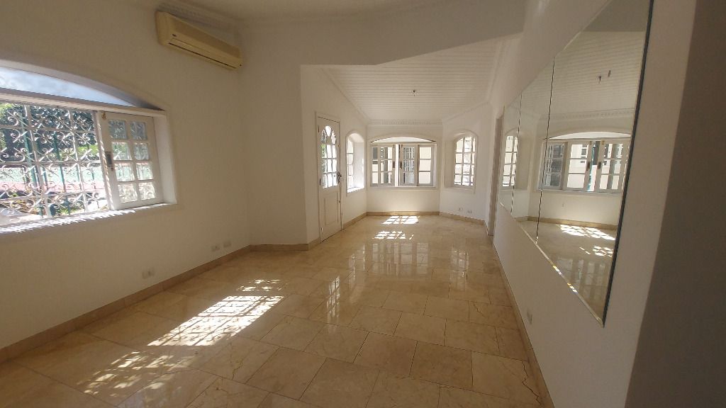 Casa de Condomínio para alugar com 4 quartos, 1200m² - Foto 8