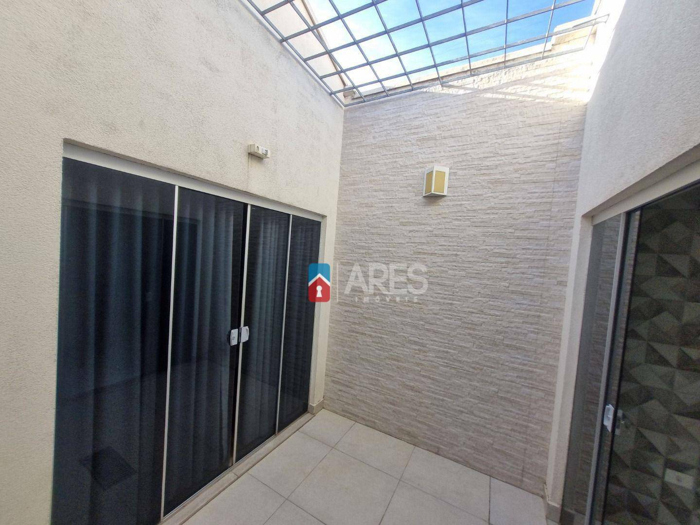 Casa à venda com 3 quartos, 209m² - Foto 13