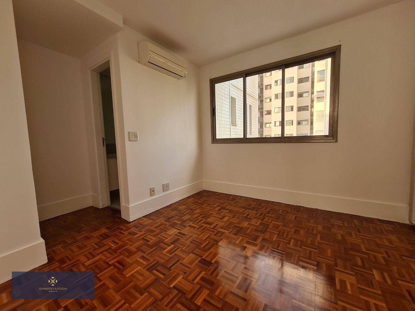 Apartamento à venda com 4 quartos, 229m² - Foto 14