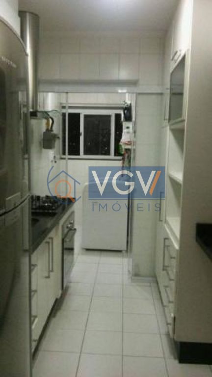 Apartamento à venda com 3 quartos, 76m² - Foto 15