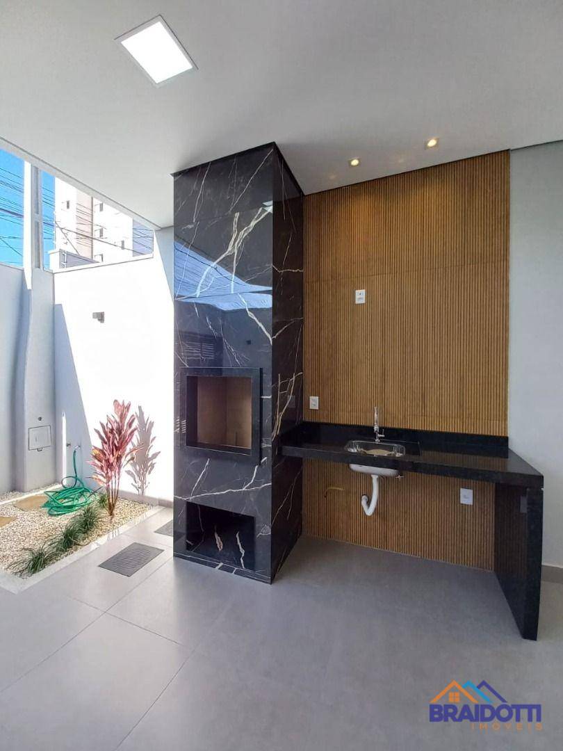 Casa à venda com 3 quartos, 120m² - Foto 3