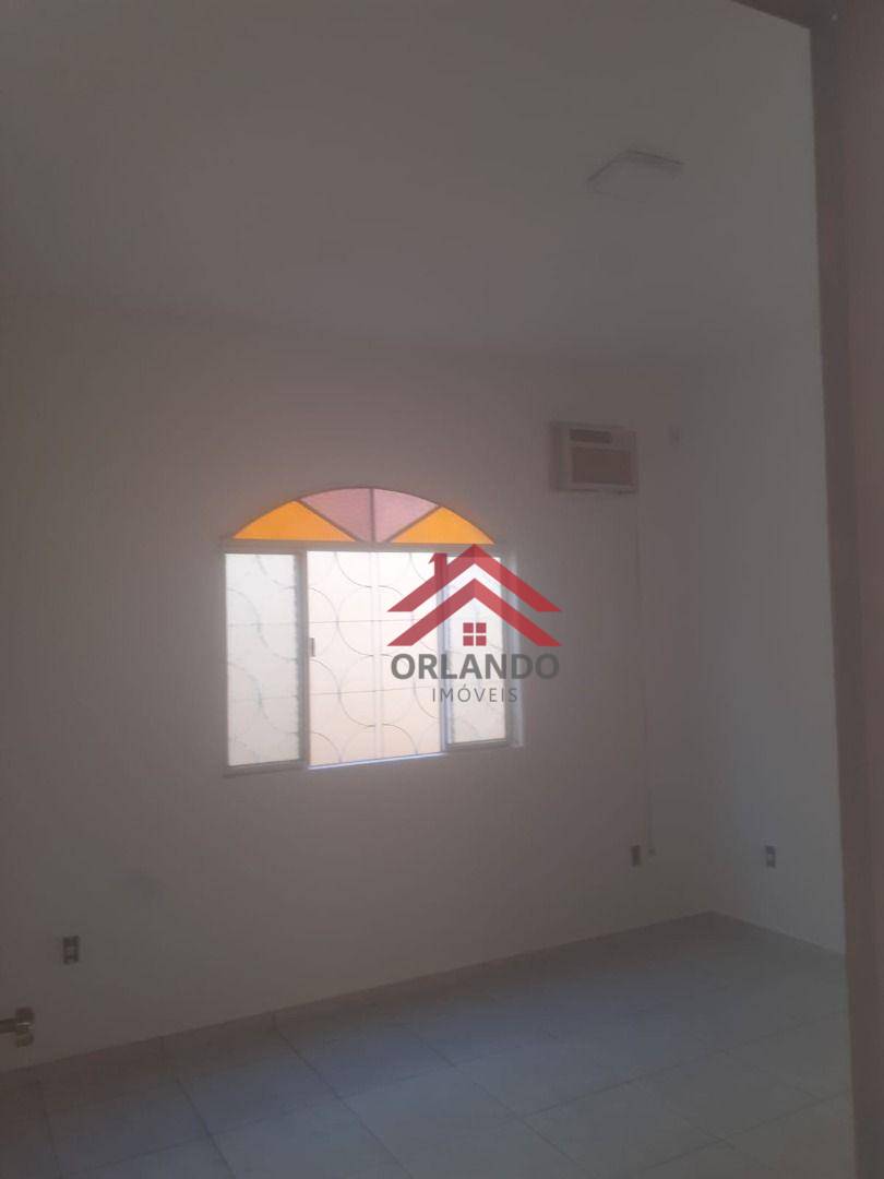 Casa à venda com 3 quartos, 100m² - Foto 11