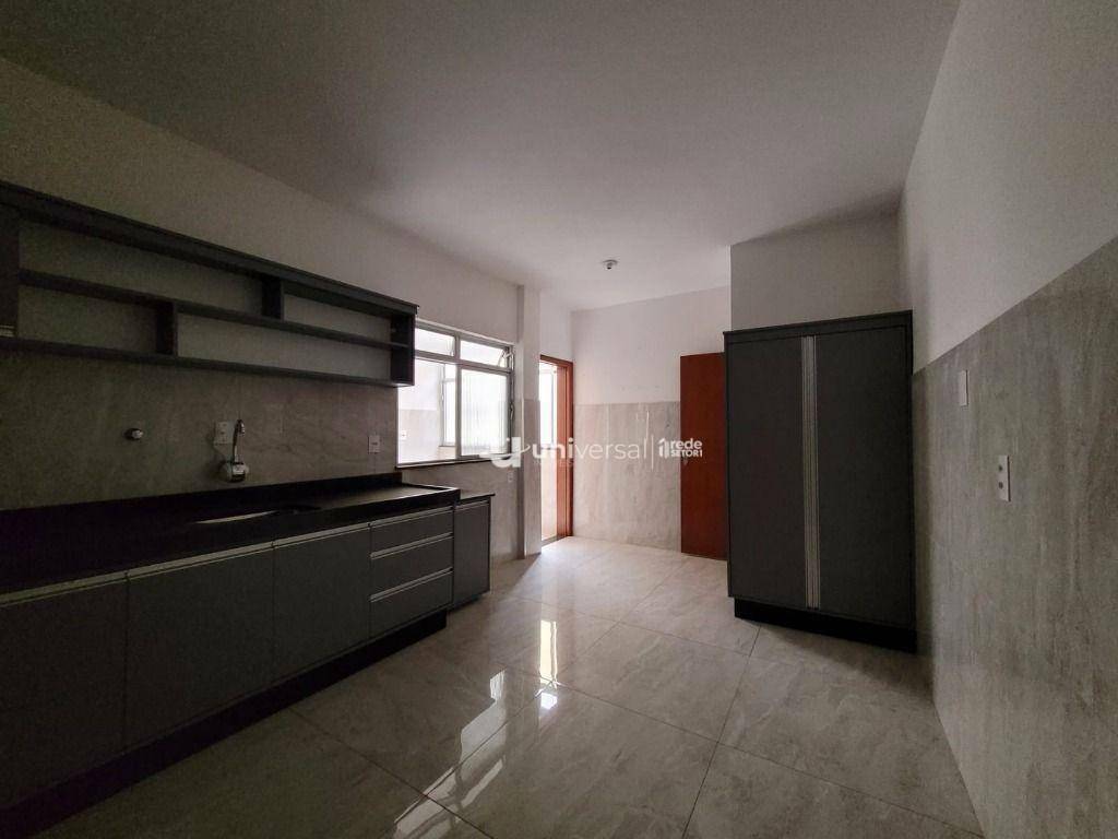 Apartamento à venda com 3 quartos, 122m² - Foto 6