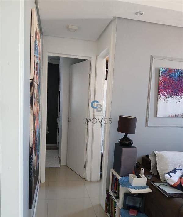 Apartamento à venda com 2 quartos, 61m² - Foto 2