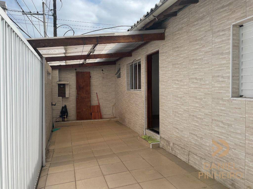 Casa à venda com 3 quartos, 90m² - Foto 13