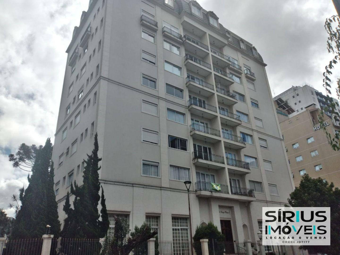 Apartamento à venda com 4 quartos, 227m² - Foto 1