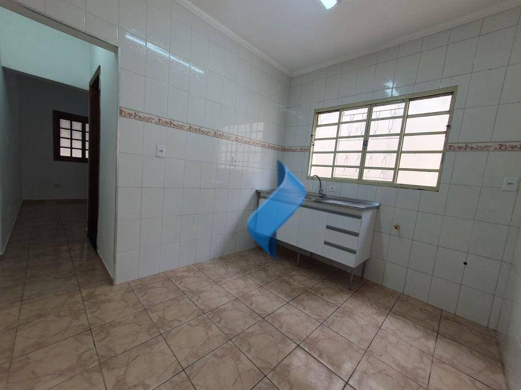 Casa à venda com 2 quartos, 80m² - Foto 14