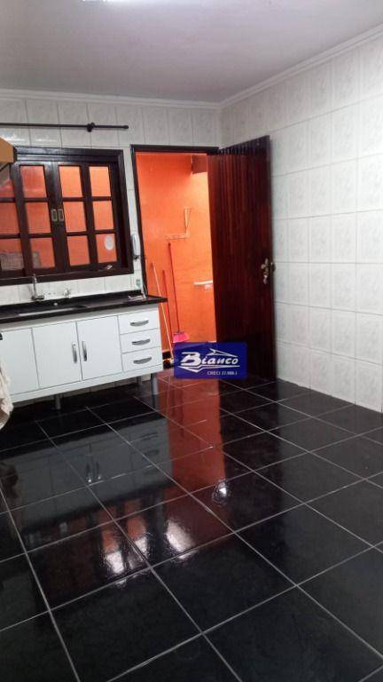 Sobrado à venda com 4 quartos, 234m² - Foto 29