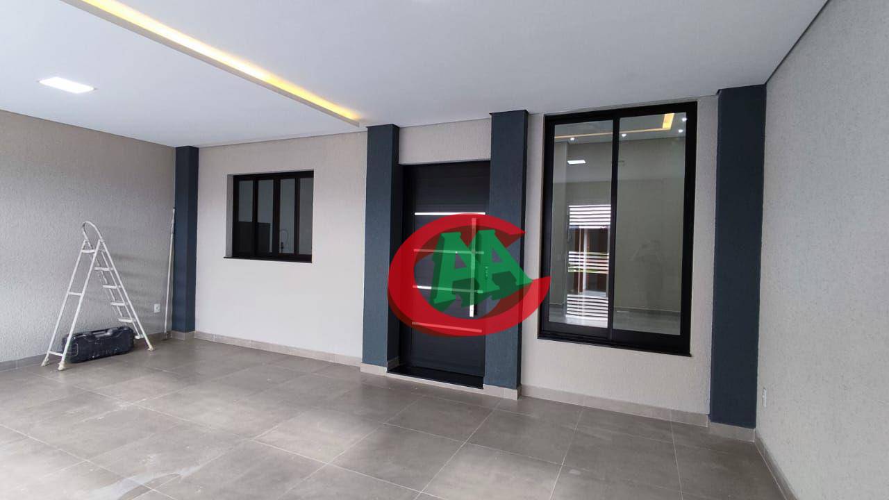 Casa à venda com 3 quartos, 136m² - Foto 1