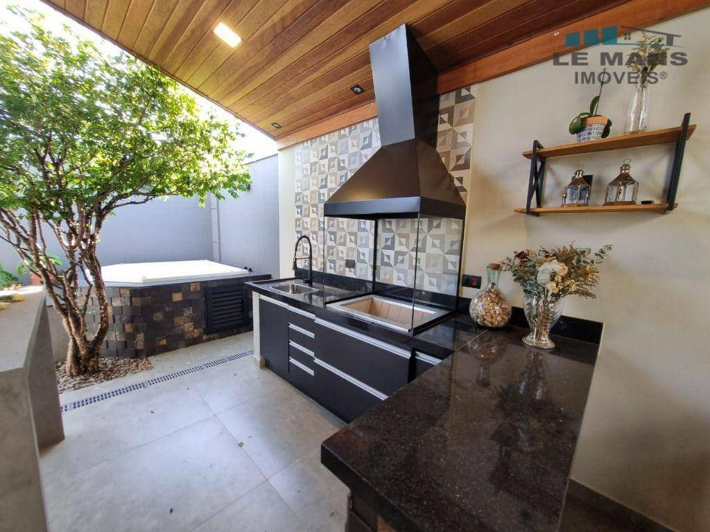 Casa à venda com 3 quartos, 210m² - Foto 6