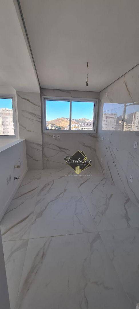 Apartamento à venda com 3 quartos, 150m² - Foto 3