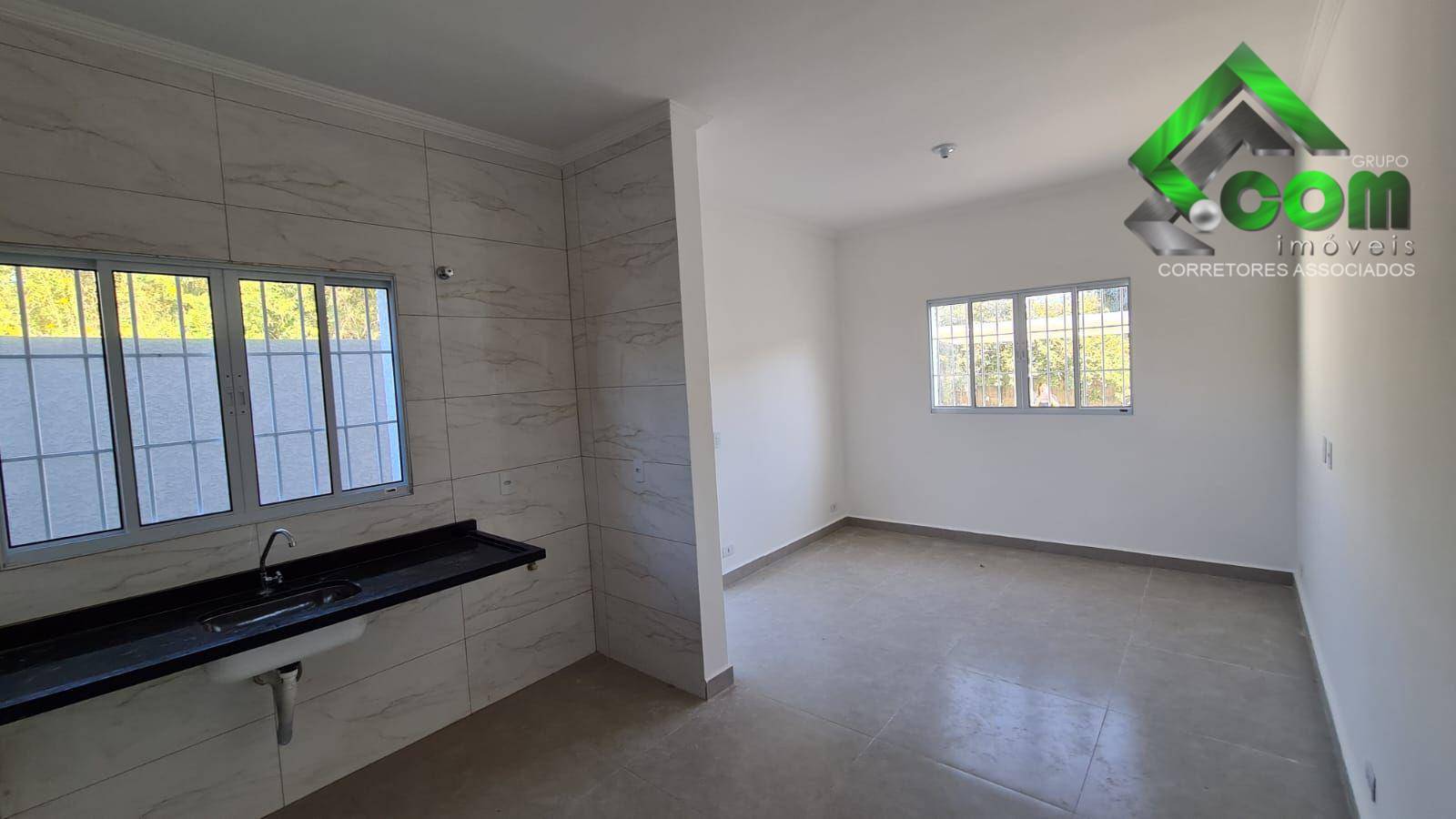 Casa à venda com 2 quartos, 56m² - Foto 7