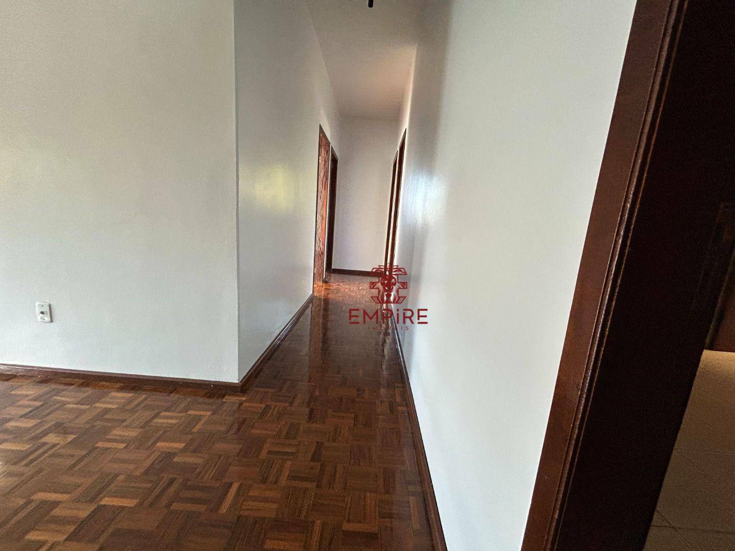Apartamento para alugar com 3 quartos, 140m² - Foto 9