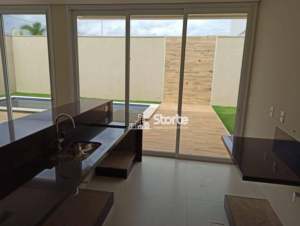 Casa de Condomínio à venda com 4 quartos, 385m² - Foto 19