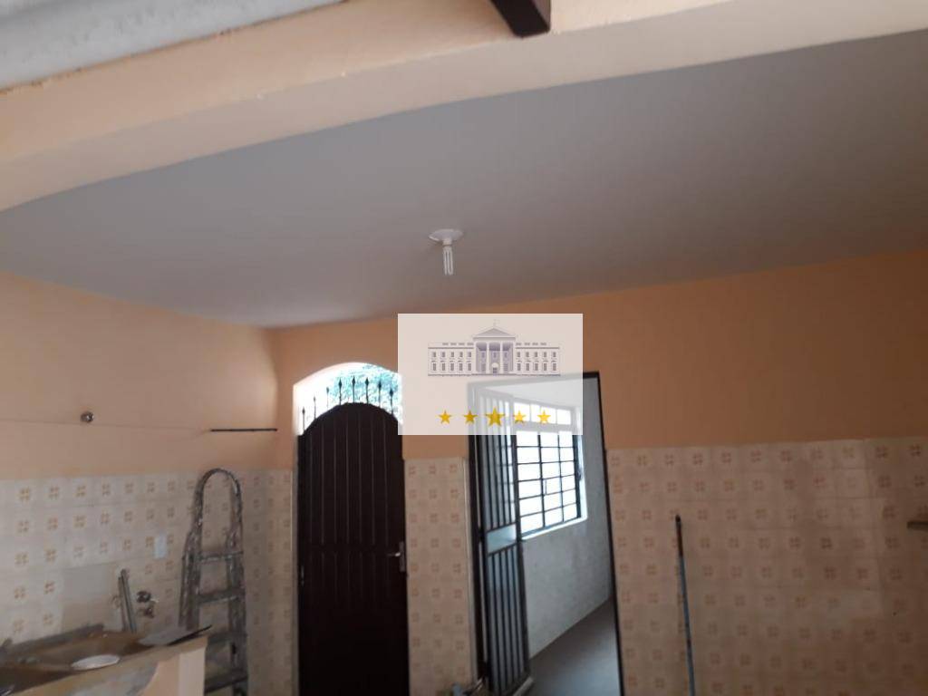 Casa à venda com 3 quartos, 150m² - Foto 5