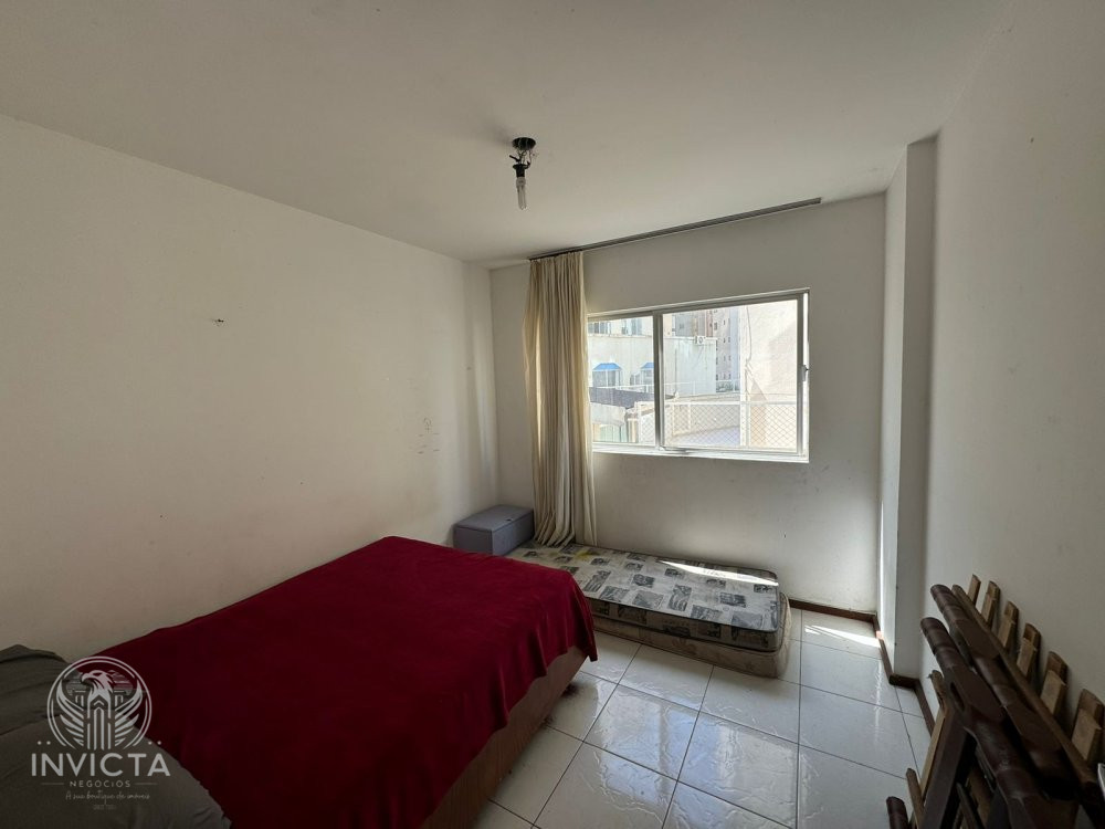 Apartamento à venda com 2 quartos, 65m² - Foto 4