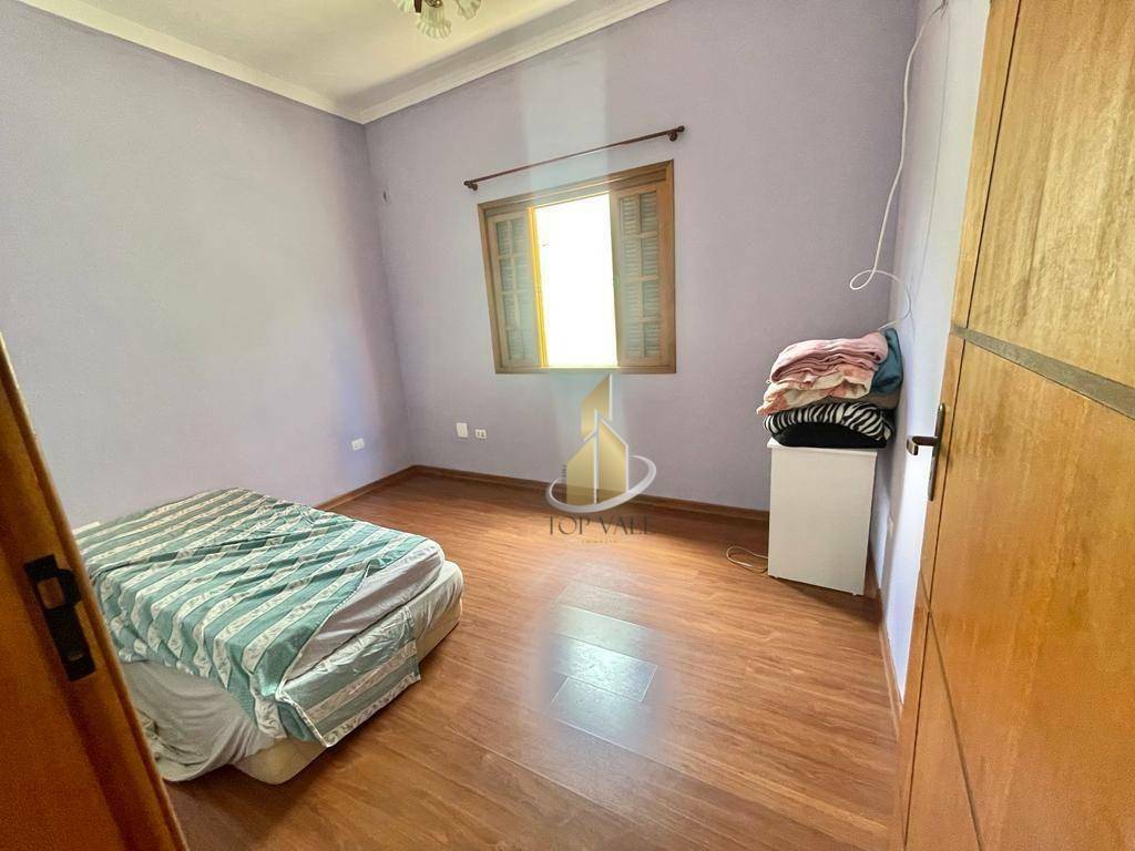 Casa à venda com 3 quartos, 210m² - Foto 11