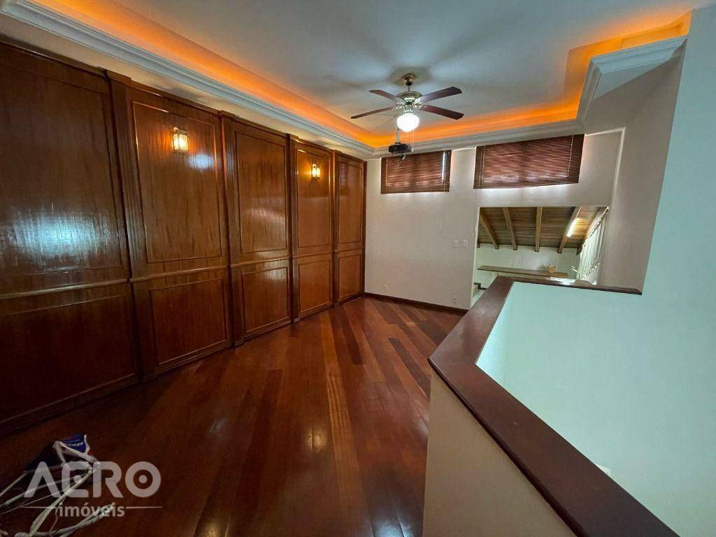 Casa de Condomínio para alugar com 4 quartos, 410m² - Foto 49