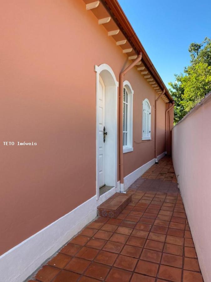 Casa à venda com 3 quartos, 300m² - Foto 6