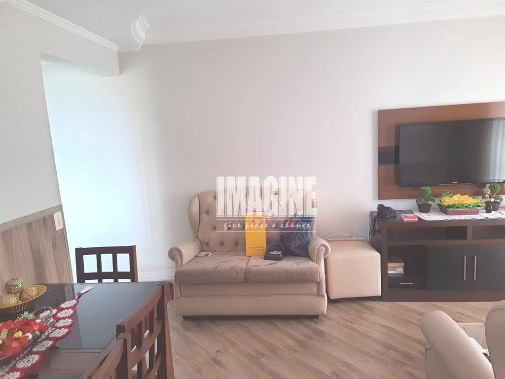 Apartamento à venda com 2 quartos, 60m² - Foto 3